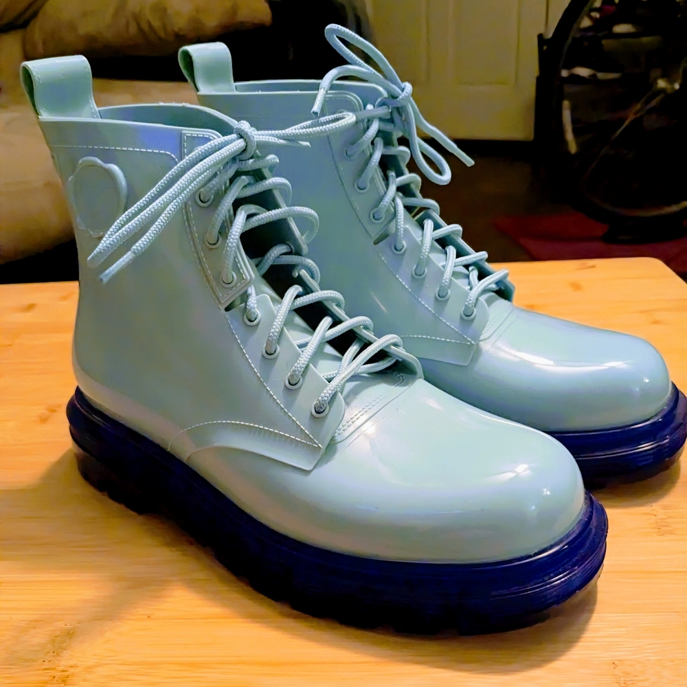 Melissa x Viktor & Rolf light turquoise blue Coturno boots size 8 NWOT